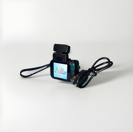 Vintage Mini Retro Camera w/ Flash | Digital | BLACK